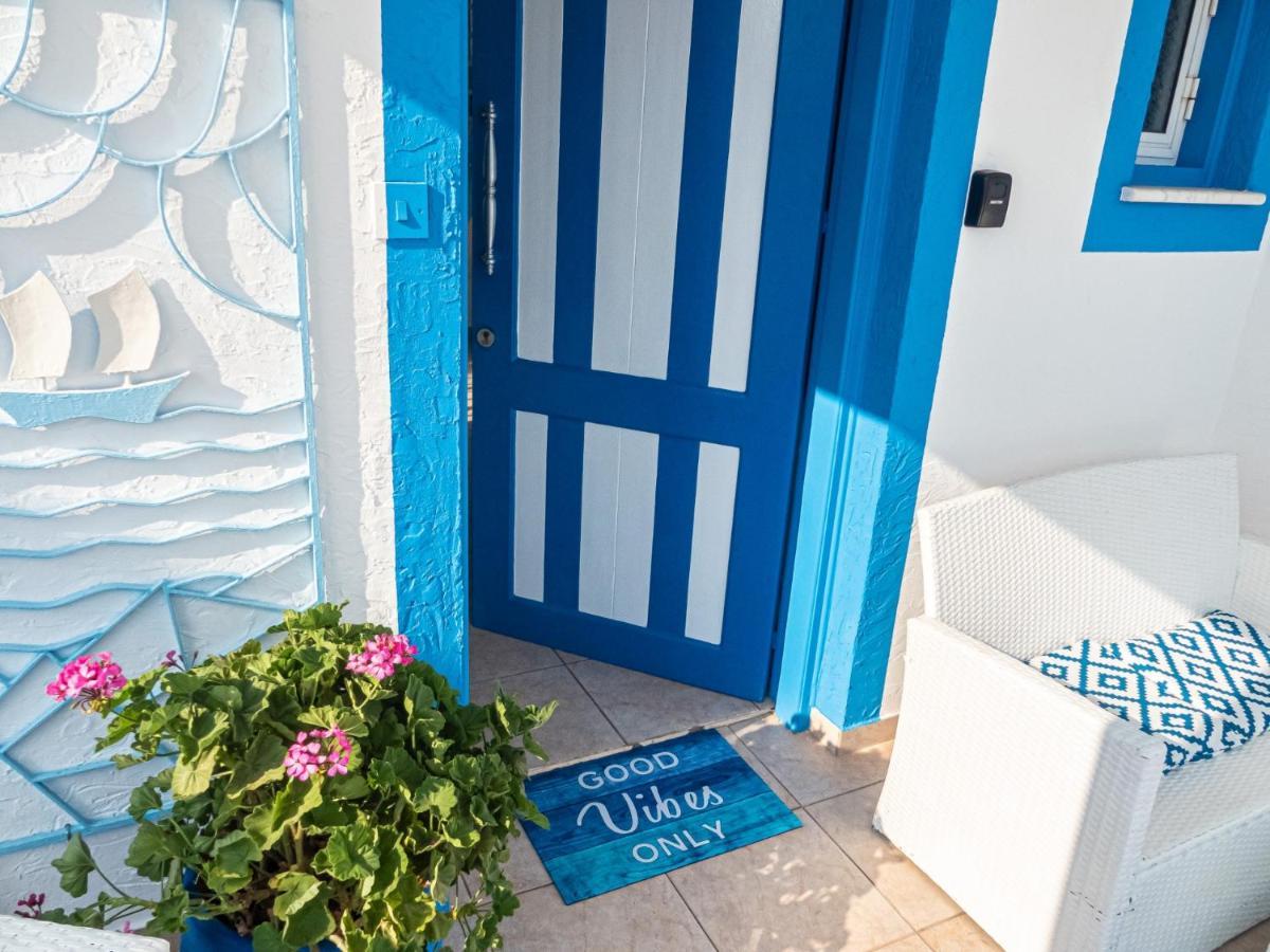 Greek Island Style 2 Bedroom Villa With Pool Next To The Sea ラルナカ エクステリア 写真