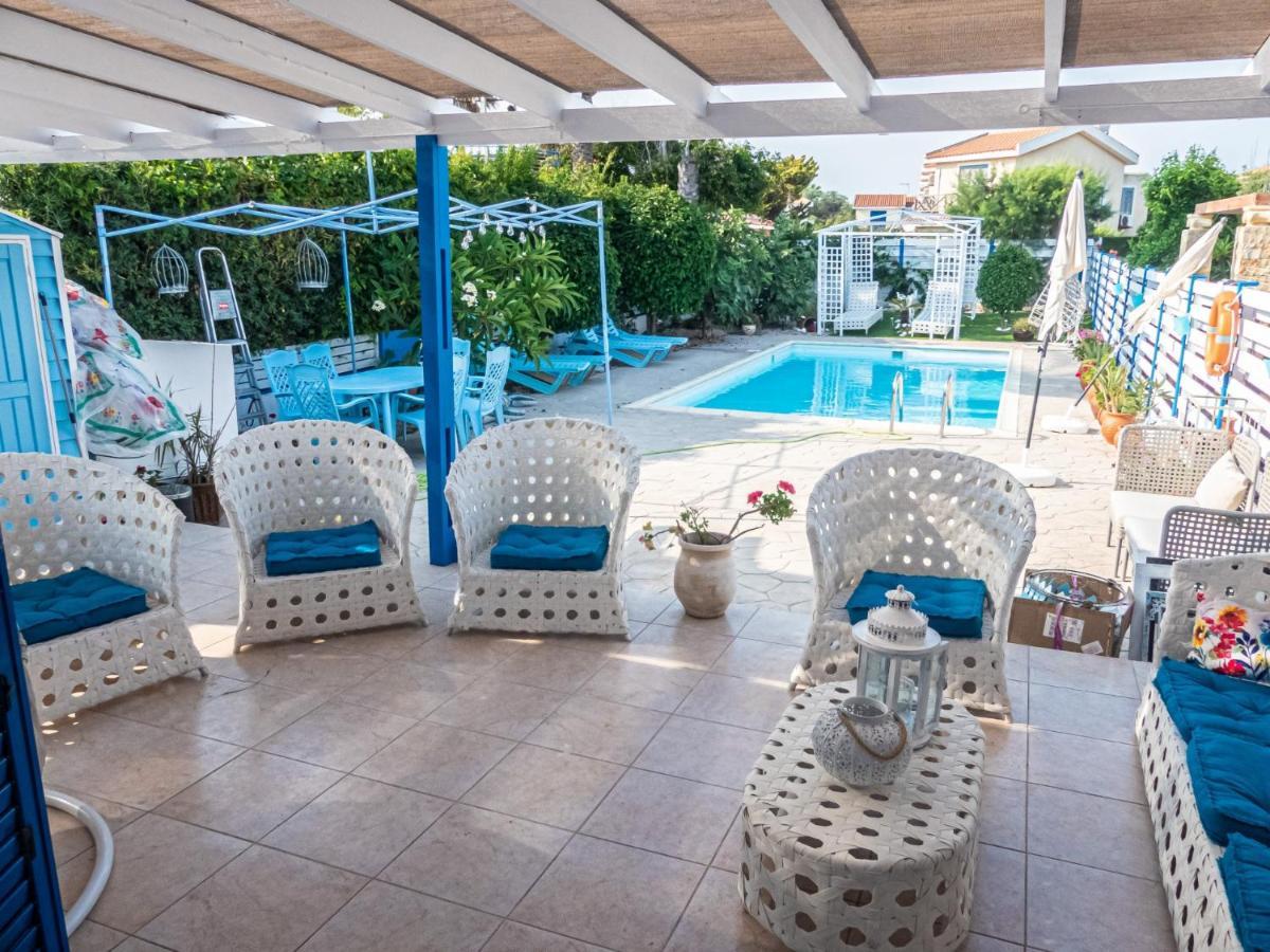 Greek Island Style 2 Bedroom Villa With Pool Next To The Sea ラルナカ エクステリア 写真