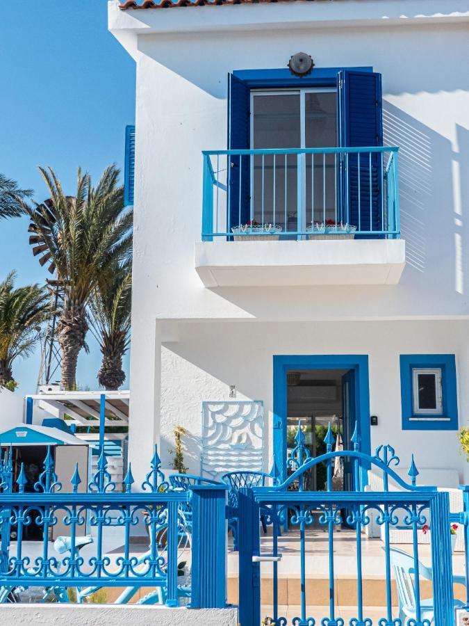 Greek Island Style 2 Bedroom Villa With Pool Next To The Sea ラルナカ エクステリア 写真